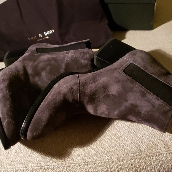 comfortable suede boot - Picture 2 of 6
